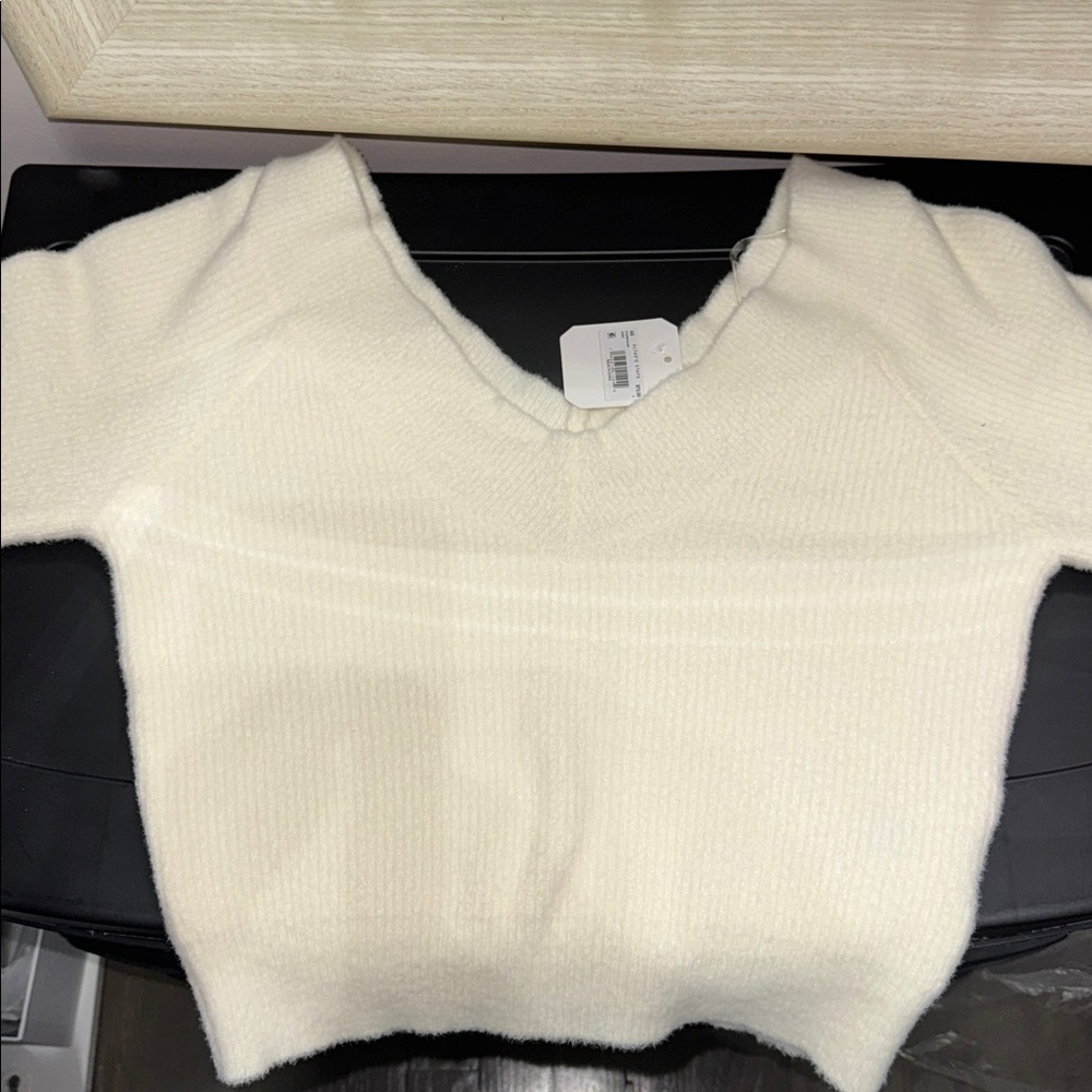 Double-V Sweater - Picture 4 of 6